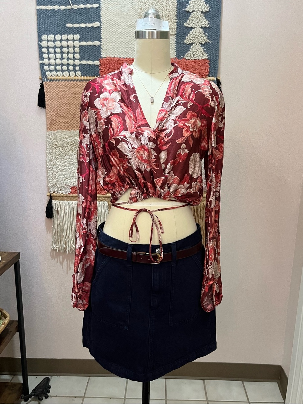 Zara woman cris cross tie peasant sleeve crop floral blouse size small